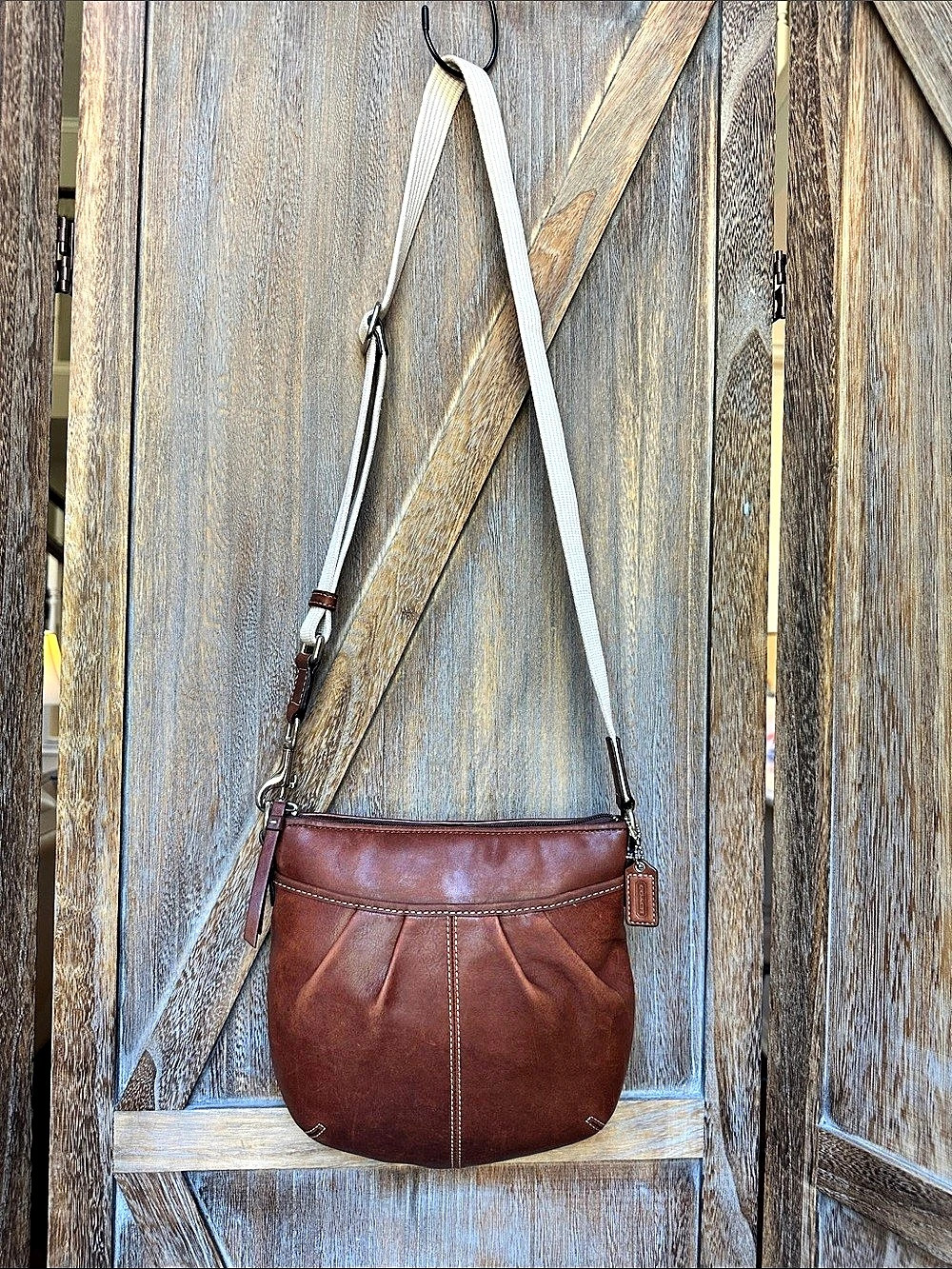 Coach Vintage Soho Leather Pleated Swingpack Crossbody Bag
